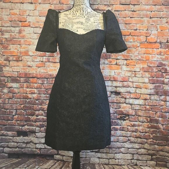 Elliatt Designer Feminise textured Mini Black Dress MSRP $190 Size XS - Picture 1 of 4